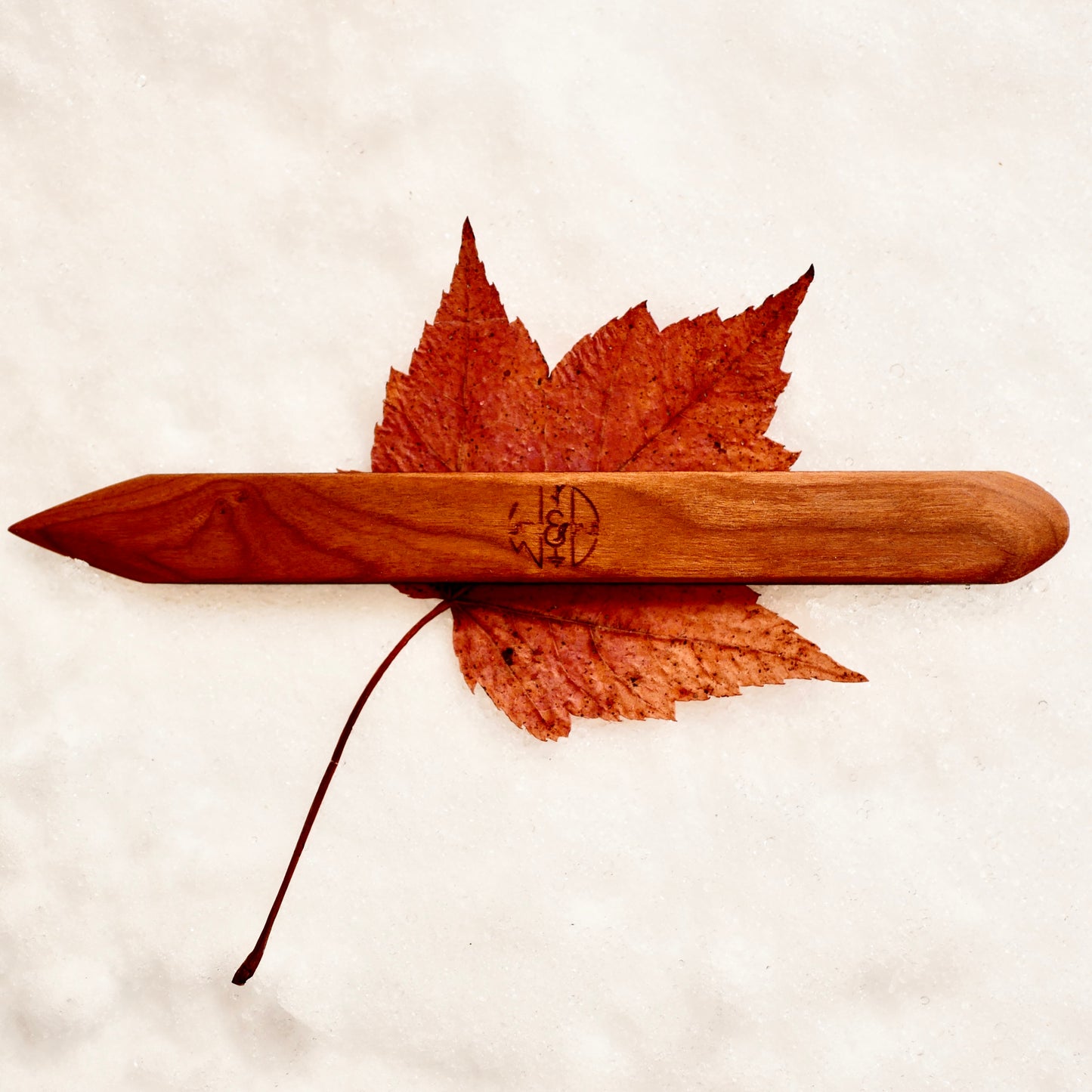Wattle & Daub- Knife Point + Round
