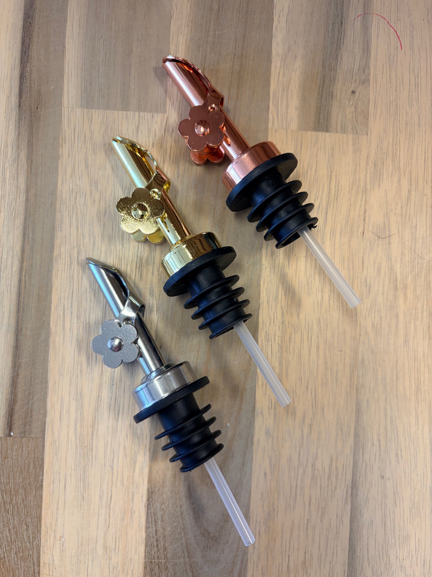 Flower Metal Bottle Pourer oil stopper