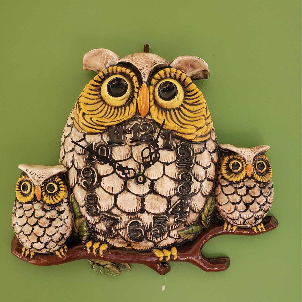 Bisque- Vintage 1974 Arnel's Owl Clock (Arnel's 823)