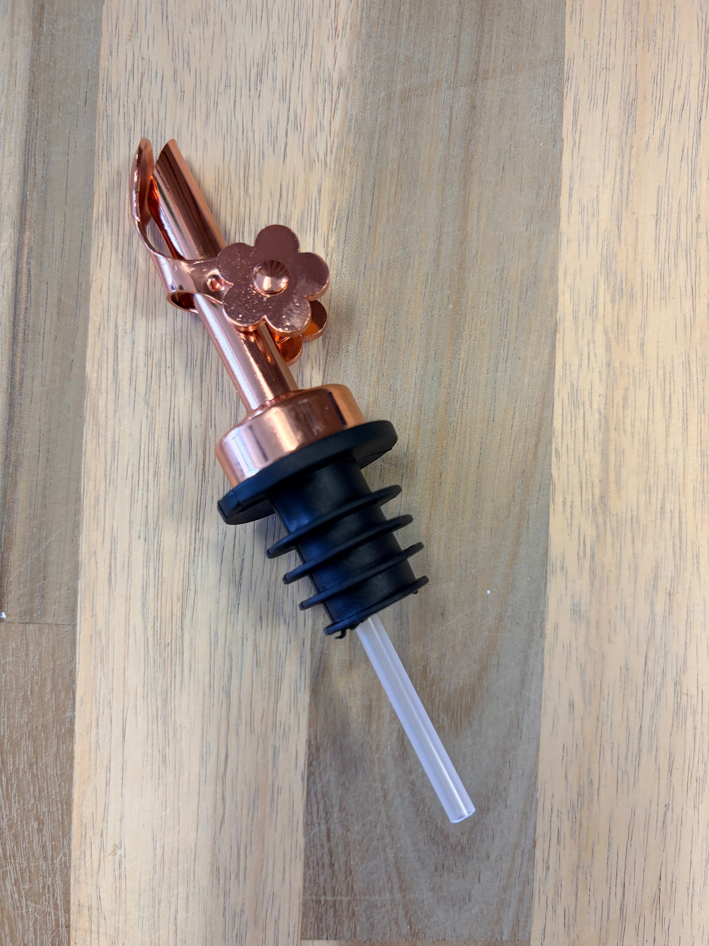 Flower Metal Bottle Pourer oil stopper