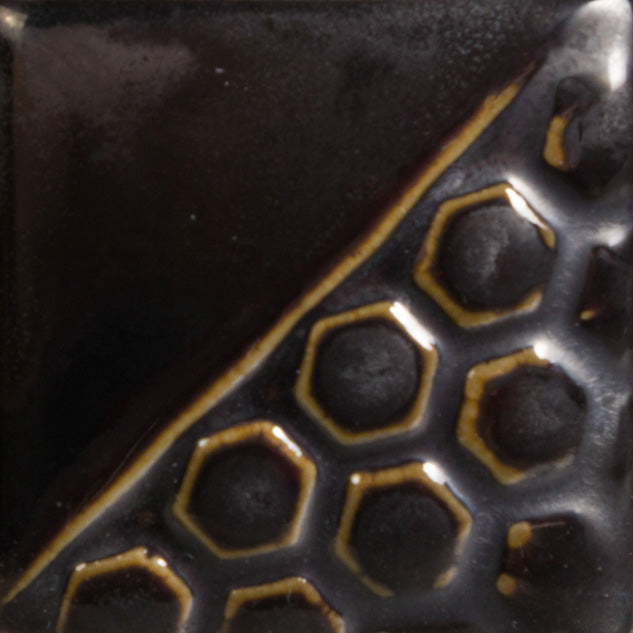 EL137 Black Adventurine