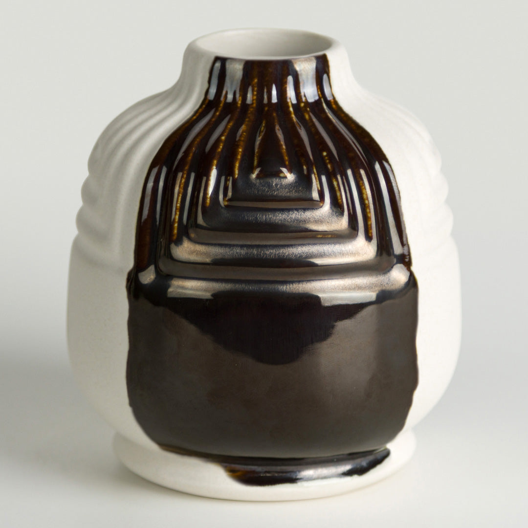 EL137 Black Adventurine